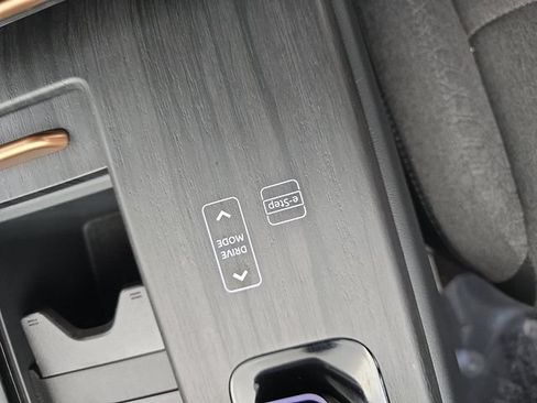 Used 2023 Nissan Ariya FWD image 38