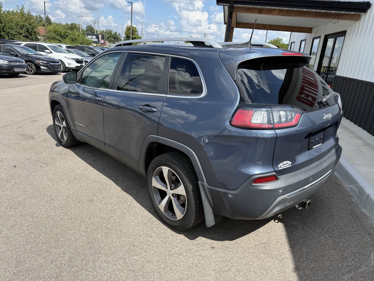 Used 2020 Jeep Cherokee Limited w/ Technology Group FWD image 12