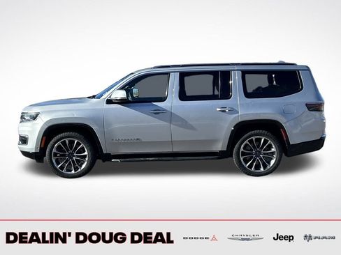 Used 2022 Jeep Wagoneer Series II w/ Premium Group I image 3