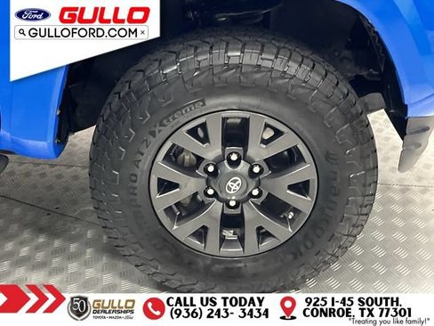 Used 2020 Toyota Tacoma SR5 RWD image 30