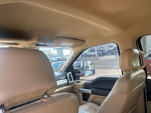 Used 2017 Ford F250 Lariat w/ Lariat Value Package AWD/4WD image 18