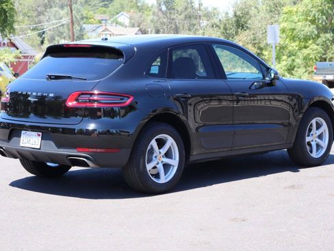 Used 2017 Porsche Macan AWD/4WD image 9