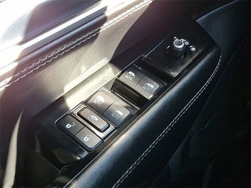 Used 2022 Jeep Wagoneer Series III w/ Flexible Seating Group image 26