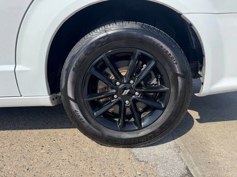 Used 2019 Dodge Grand Caravan GT FWD image 9