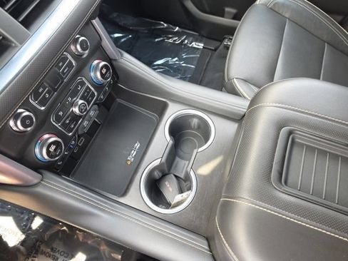 Used 2021 GMC Yukon SLT AWD/4WD image 20