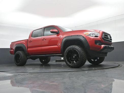 Used 2020 Toyota Tacoma SR image 47
