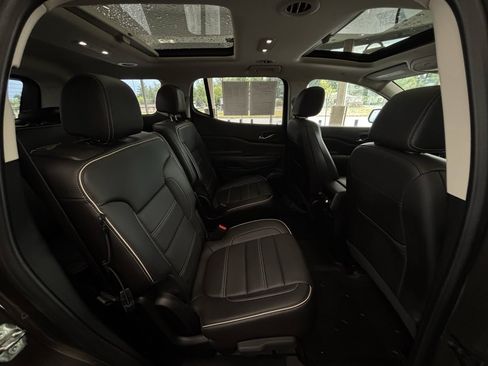 Used 2020 GMC Acadia Denali w/ Technology Package AWD/4WD image 38