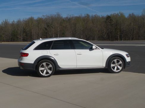 Used 2013 Audi A4 Premium Plus w/ Premium Plus Pkg image 38