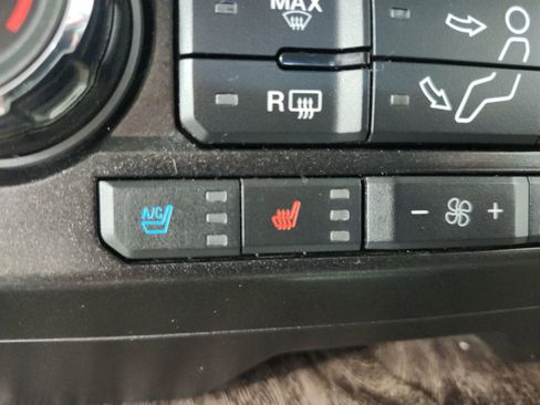 Used 2018 Ford F350 Lariat w/ Lariat Ultimate Package image 34