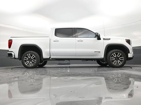 Used 2023 GMC Sierra 1500 AT4 w/ AT4 Premium Package AWD/4WD image 25