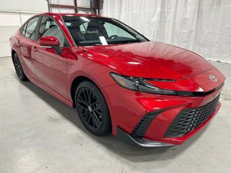 Used 2025 Toyota Camry SE video 1