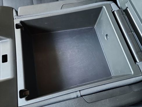 Used 2025 Chevrolet Silverado 2500 Custom w/ Custom Value Package image 33