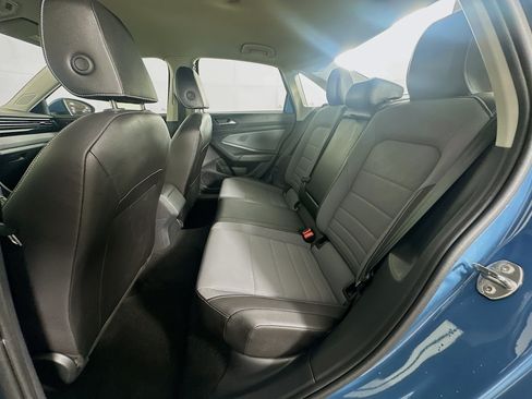 Used 2025 Volkswagen Jetta SE FWD image 26
