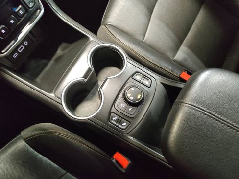 Used 2021 GMC Terrain SLT AWD/4WD image 26