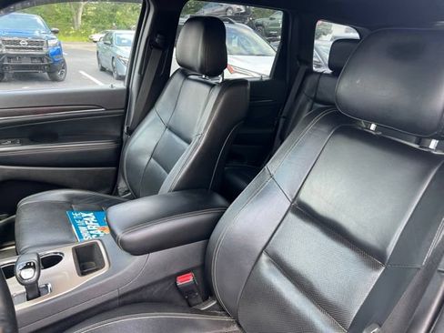 Used 2014 Jeep Grand Cherokee Limited w/ Luxury Group II RWD image 17