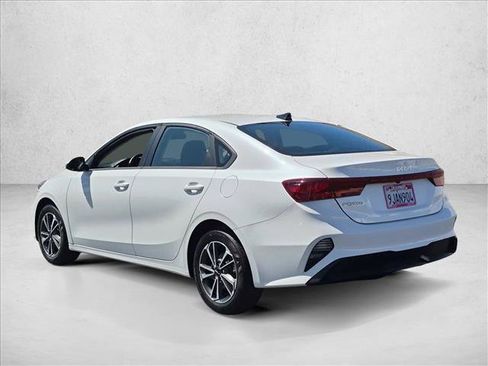 Used 2023 Kia Forte LXS w/ LXS Technology Package FWD image 8