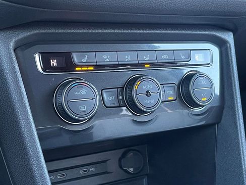 Used 2021 Volkswagen Tiguan SE w/ 3rd Row Seat Package image 28