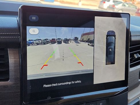 Used 2024 Ford Expedition Limited image 7