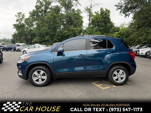 Used 2020 Chevrolet Trax LT w/ Driver Confidence Package AWD/4WD image 9