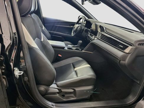 Used 2025 Toyota Camry SE FWD image 32
