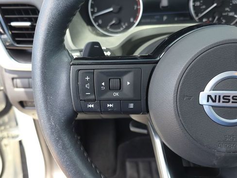 Used 2021 Nissan Rogue SL AWD/4WD image 16