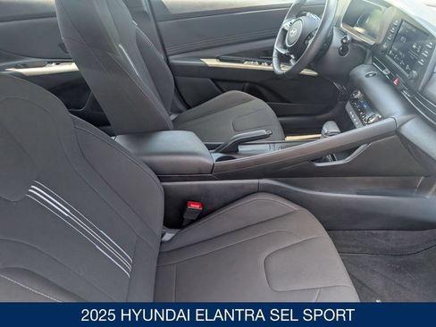 Certified 2025 Hyundai Elantra Sport FWD image 29