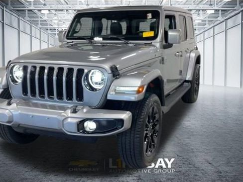 Used 2021 Jeep Wrangler Unlimited Sahara AWD/4WD image 5