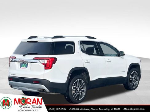 Certified 2023 GMC Acadia SLT w/ Preferred Package image 4