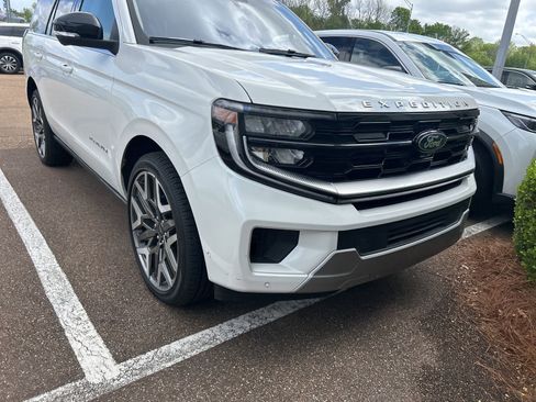 Used 2025 Ford Expedition Platinum w/ Platinum Ultimate Package image 1
