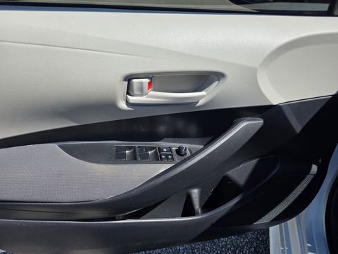 Used 2023 Toyota Corolla LE image 8