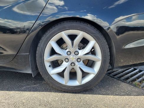 Certified 2015 Chevrolet Impala LT FWD image 33