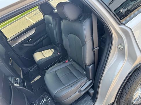 Used 2025 MAZDA CX-90 3.3 Turbo w/ Preferred Package AWD/4WD image 10