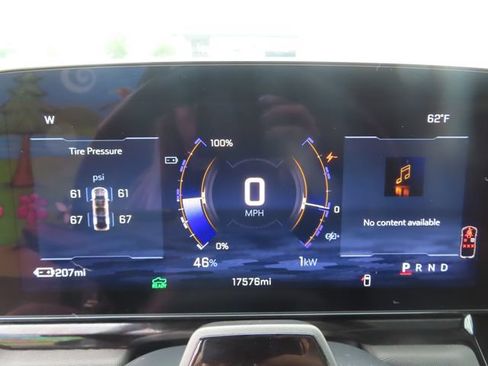 Certified 2025 Chevrolet Silverado EV RST AWD/4WD image 19