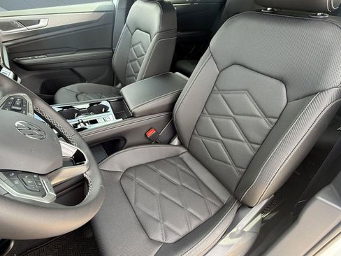 New 2026 Volkswagen Atlas Cross Sport SE image 21