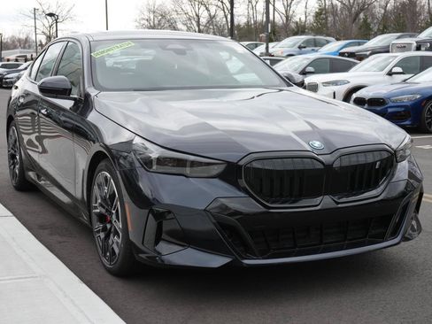 New 2026 BMW i5 eDrive40 w/ M Sport Package image 14