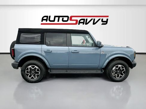 Used 2025 Ford Bronco Outer Banks AWD/4WD image 8