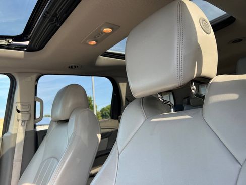 Used 2013 GMC Acadia SLT FWD image 17