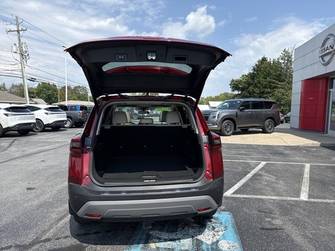 Certified 2023 Nissan Rogue SV w/ SV Premium B Package AWD/4WD image 12