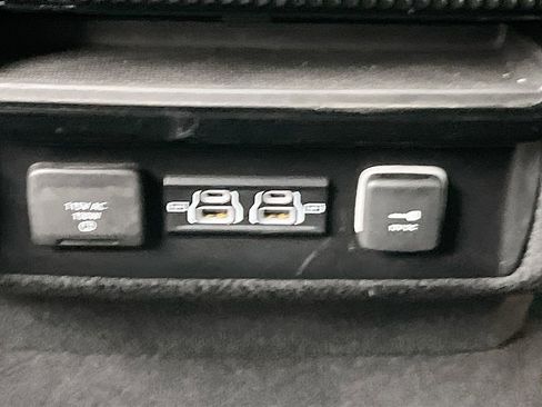 Used 2023 Jeep Wagoneer Series II w/ Mopar Step-Up Package AWD/4WD image 26