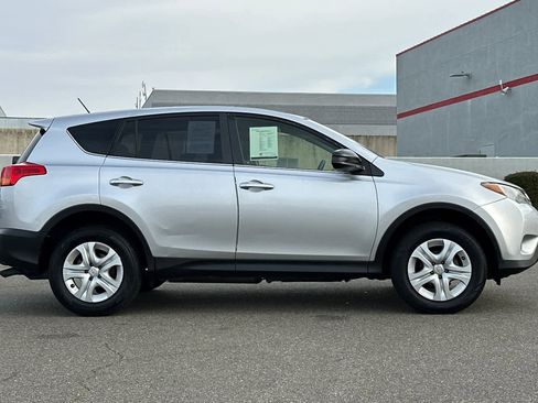 Used 2015 Toyota RAV4 LE image 6