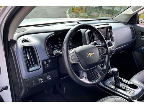 Used 2017 Chevrolet Colorado Z71 AWD/4WD image 14