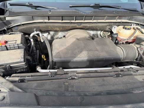 Used 2022 Chevrolet Suburban RST w/ Luxury Package image 34