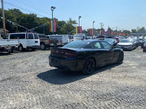 Used 2022 Dodge Charger R/T w/ Harman/Kardon Audio Group image 5