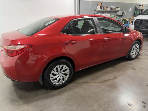 Used 2019 Toyota Corolla LE FWD image 3