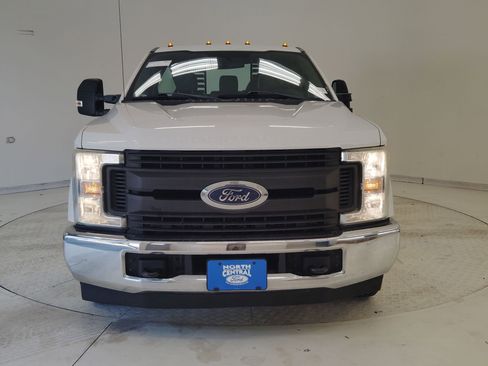 Used 2017 Ford F350 XL w/ Power Equipment Group image 5