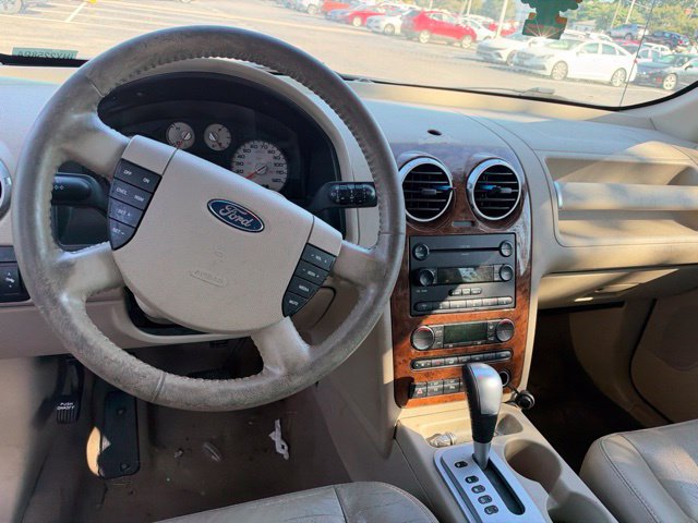 Used 2007 Ford Freestyle Limited FWD image 14