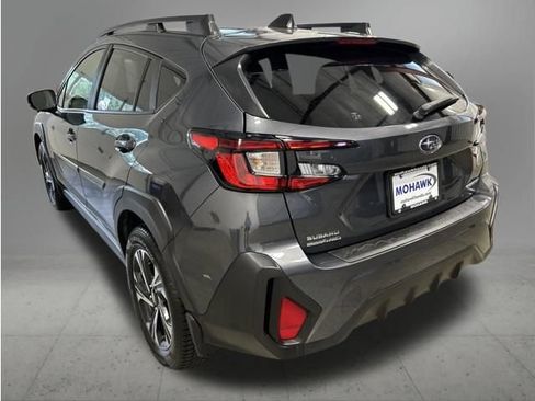 Used 2024 Subaru Crosstrek 2.0i Premium AWD/4WD image 3