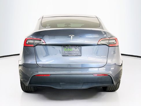 Used 2021 Tesla Model Y Long Range AWD/4WD image 7