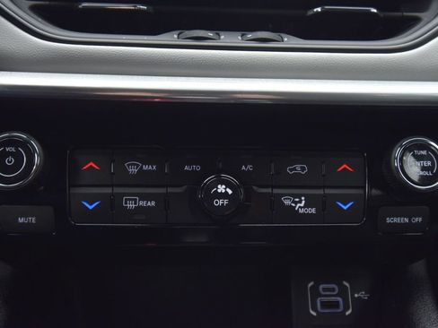 Used 2024 Jeep Compass Limited w/ Elite Group image 34