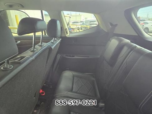 Used 2024 Volkswagen Atlas SE FWD image 5